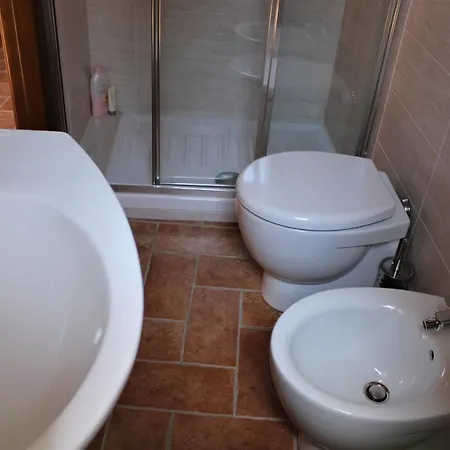 Roba Albanisi Inn