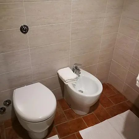 Roba Albanisi Inn