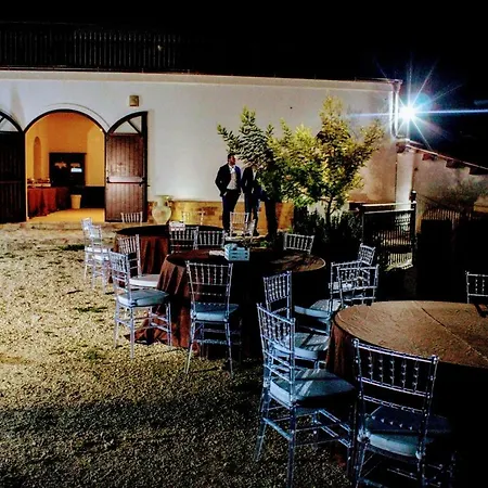 Roba Albanisi Inn Aragona