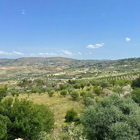 אורחן Roba Albanisi Aragona