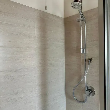Roba Albanisi Locanda *