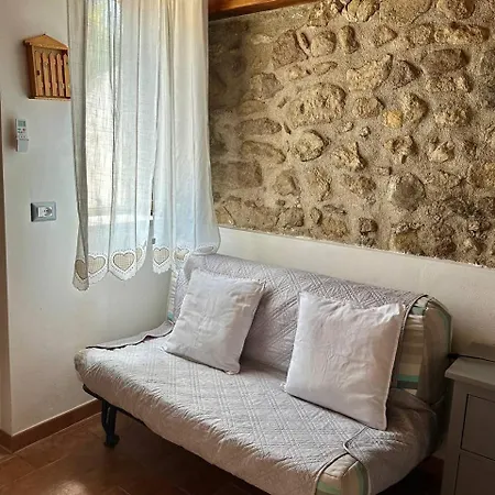 Roba Albanisi אורחן Aragona