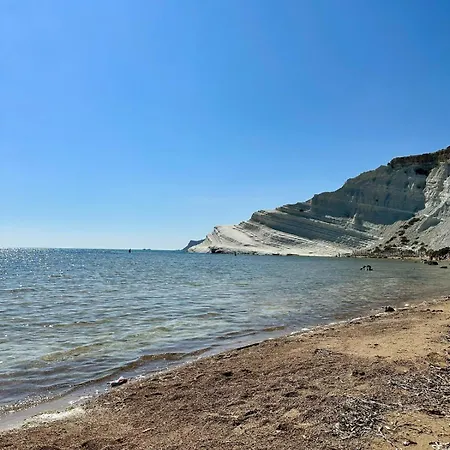 Roba Albanisi Aragona